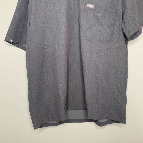 Figs grey pocket scrub top XL - Picture 2 of 8
